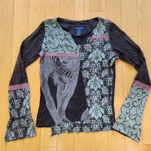 Cirque du Soleil long sleeve asymmetrical bell sleeve shirt